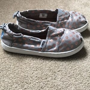 Toms slip ons